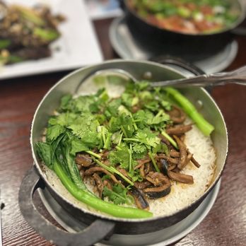 Hong Kong Kitchen - yellow eel clay pot rice - Chinese Near Me - Rosemead, California Hong Kong Kitchen - yellow eel clay pot rice - Chinese Near Me - Rosemead, California