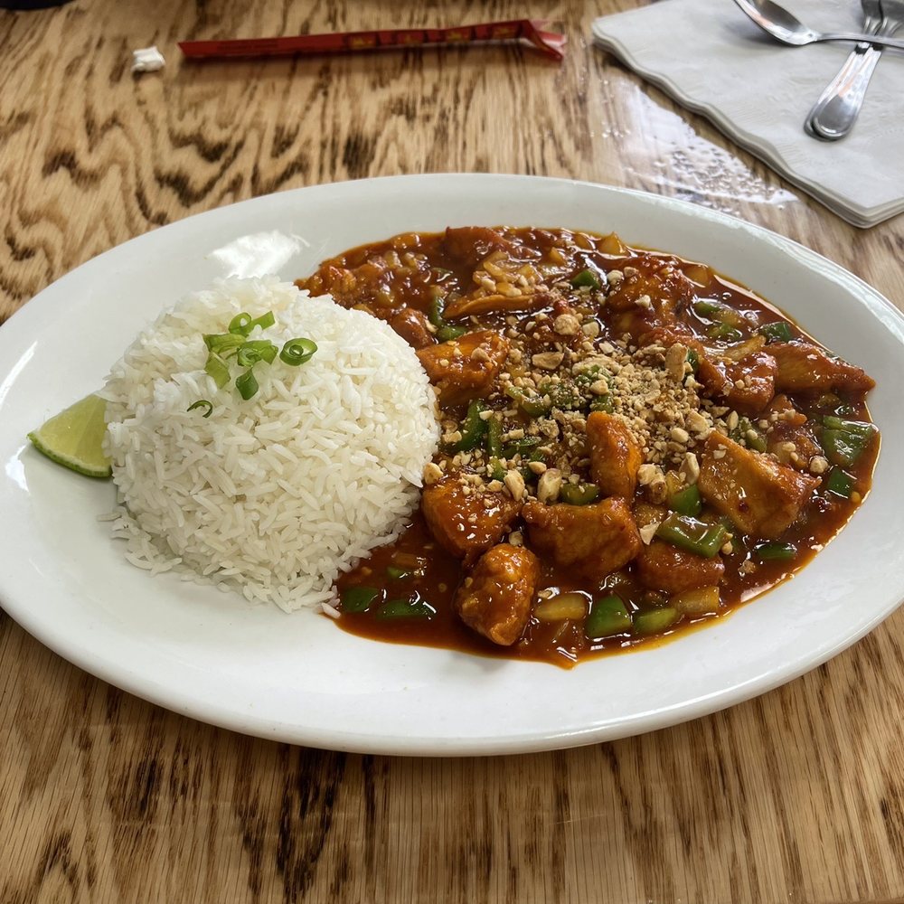 Yummy Chicken, Spice level 6 (1-10 scale) Yummy Chicken, Spice level 6 (1-10 scale)