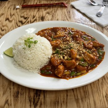 CC Noodle Bar "Pho" - Yummy Chicken, Spice level 6 (1-10 scale) - Vietnamese Near Me - Bristol, Virginia