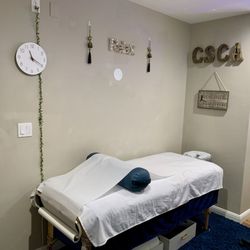 Acupuncture, facial acupuncture and HypnoPuncture