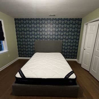 PRO Painting & Wallpapering - Finished bedroom - Painters Near Me - Arlington, Virginia