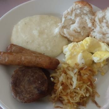 Sunrise Restaurant - Breakfast buffet after morning on beach - Breakfast & Brunch Near Me - Tybee Island, Georgia