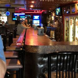 Oasis Lounge Eatery and Casino - Bar area