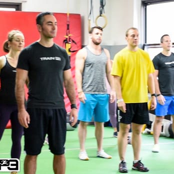 Train P3 - Train P3 athletes listening to instructions at one of Train P3 group classes. - Trainers Near Me - New York, New York Train P3 - Train P3 athletes listening to instructions at one of Train P3 group classes. - Trainers Near Me - New York, New York