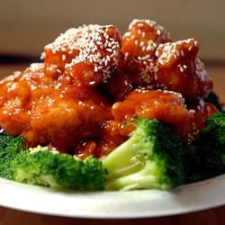 Ginger Tree - General tso's chicken with saseme seed .