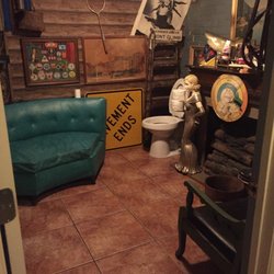 Eatin' in the Attic - Mens Restroom