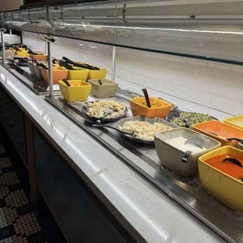 Ruby Tuesday - Salad bar - American Near Me - Warner Robins, Georgia