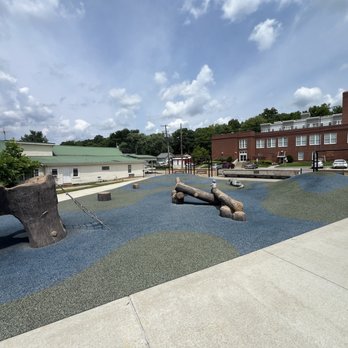 Corydon Skate Park - Playground next to skate park - Skate Parks Near Me - Corydon, Indiana Corydon Skate Park - Playground next to skate park - Skate Parks Near Me - Corydon, Indiana