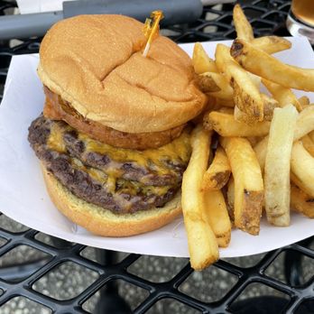Hawks Hill Grill - Cowboy Burger and fries - Food Trucks Near Me - Street, Maryland