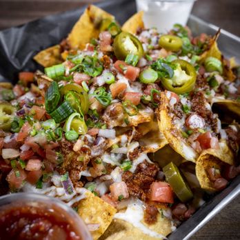 Bar Down Gastropub - BarDown Nachos with Chili - Poutineries Near Me - Whitby, Ontario