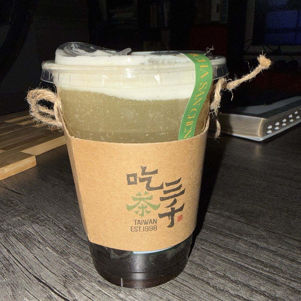 Chicha San Chen - High Mountain Pouchong tea with mousse & boba - Bubble Tea Near Me - New York, New York Chicha San Chen - High Mountain Pouchong tea with mousse & boba - Bubble Tea Near Me - New York, New York