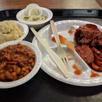 Mike's Barbeque House - a tray of food - Barbeque Near Me - Nacogdoches, Texas