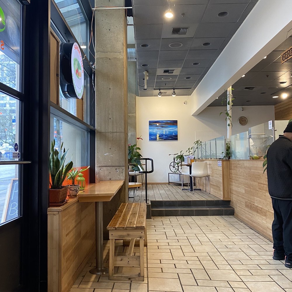 Vietlicious - Inside - Vietnamese Near Me - Seattle, Washington