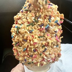 JJ's Dairy Hut - Banana soft serve with Krunch Kote