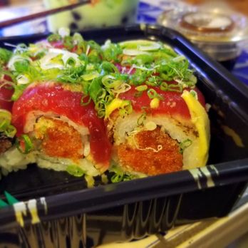 Asian House - Crazy tuna roll - Thai Near Me - Fall River, Massachusetts