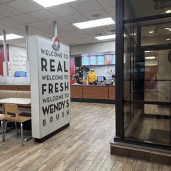 Wendy's - An empty Wendy's