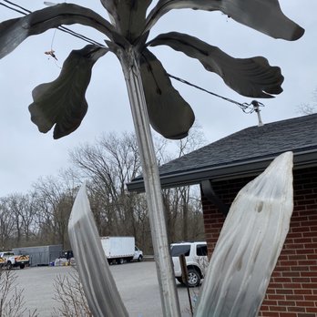 Reticulated Iris - Public Art Near Me - Shelbyville, Kentucky Reticulated Iris - Public Art Near Me - Shelbyville, Kentucky