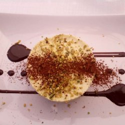 Trattoria Vinosus - Bavarese al pistacchio con croccante al cioccolato.