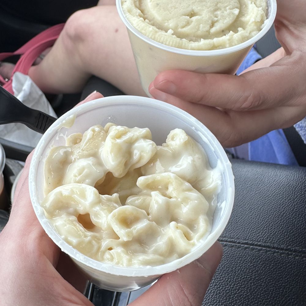 Connie’s Chicken - mac and cheese - Breakfast & Brunch Near Me - Tupelo, Mississippi Connie’s Chicken - mac and cheese - Breakfast & Brunch Near Me - Tupelo, Mississippi