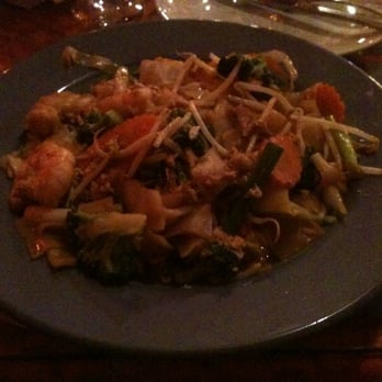 Pepper Terrace Thai Cuisine - Drunken noodle - Thai Near Me - Franklin, Massachusetts Pepper Terrace Thai Cuisine - Drunken noodle - Thai Near Me - Franklin, Massachusetts