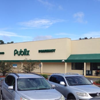 Publix Super Markets - two cars parked in front of the store - Grocery Near Me - Ocala, Florida Publix Super Markets - two cars parked in front of the store - Grocery Near Me - Ocala, Florida