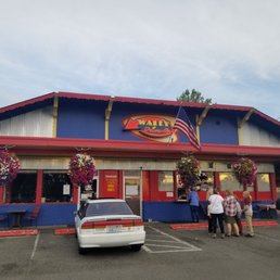 WALLY’S DRIVE-IN - Updated July 2025 - 132 Photos & 287 Reviews - 282 ...