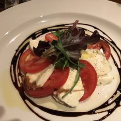 Hanson at the Chelsea Restaurant - Mozzarella and tomatoes (aka insalata caprese plus balsamic)