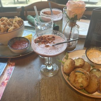 Mera  - Zucchini chips and Calamari - Mediterranean Near Me - Brooklyn, New York