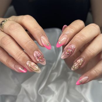 Bubble’s Nails Spa - Nail designs - Nail Technicians Near Me - Laveen, Arizona