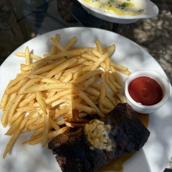 Perch - Steak Frites - delicious truffle cheese fries! - Lounges Near Me - Los Angeles, California Perch - Steak Frites - delicious truffle cheese fries! - Lounges Near Me - Los Angeles, California