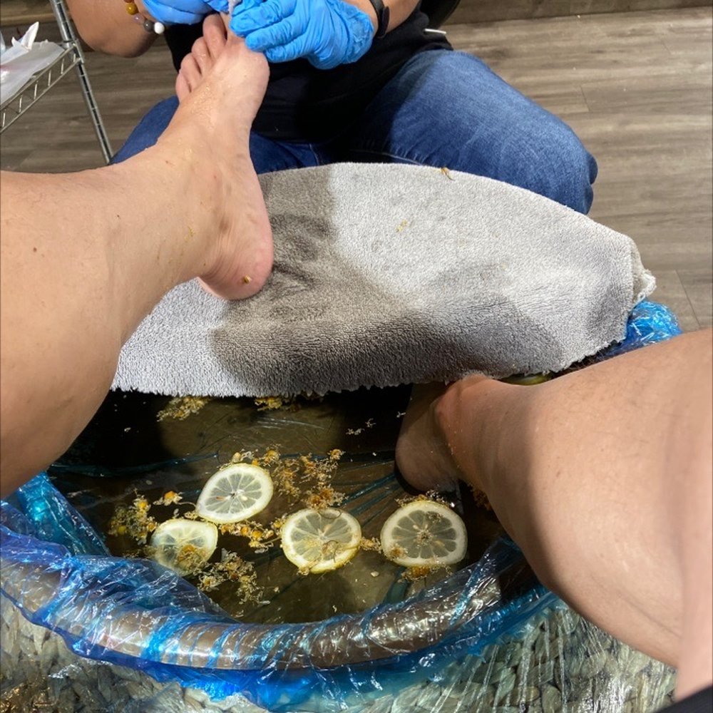Eco Nail Lounge - Nail Salons Near Me - Elk Grove, California