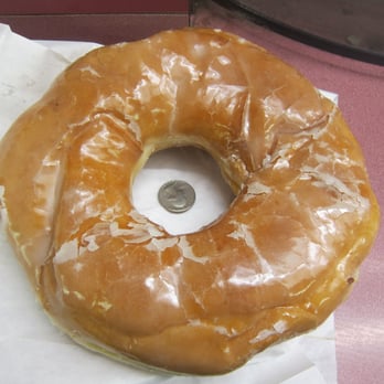Dat Donut - BIG DAT compared to a quarter - Donuts Near Me - Chicago, Illinois Dat Donut - BIG DAT compared to a quarter - Donuts Near Me - Chicago, Illinois