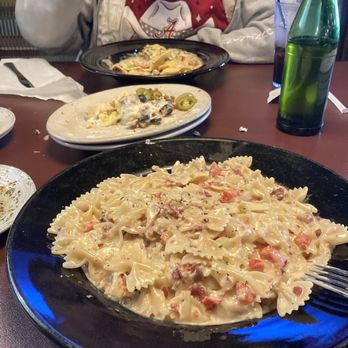 Johnny Carino's - Grilled chicken jalapeño ravioli & Chicken bow tie festival - Italian Near Me - Pigeon Forge, Tennessee Johnny Carino's - Grilled chicken jalapeño ravioli & Chicken bow tie festival - Italian Near Me - Pigeon Forge, Tennessee