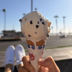Hans' Homemade Ice Cream - Chocolate chip cookie dough, Single Scoop of Ice Cream on a sugar cone