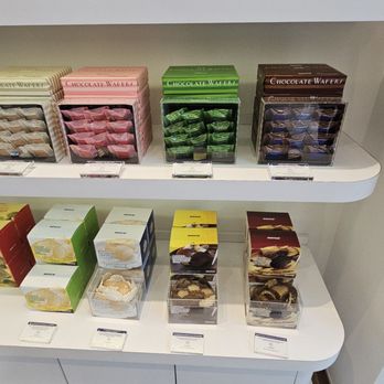 ROYCE' Chocolate - Various Chocolate & Matcha Flavors - Chocolatiers & Shops Near Me - Tukwila, Washington ROYCE' Chocolate - Various Chocolate & Matcha Flavors - Chocolatiers & Shops Near Me - Tukwila, Washington