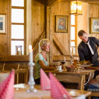 Kim Hotel - Restaurant Kitzo Alpenstüberl - Hotels Near Me - Dresden, SN