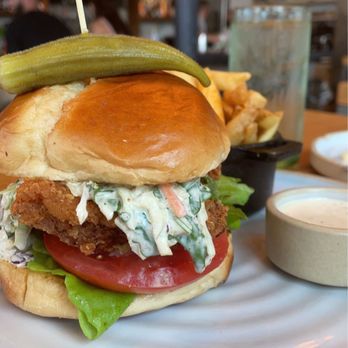 Yardbird Table & Bar - Nashville Hot Chicken Sandwich - Southern Near Me - Miami Beach, Florida