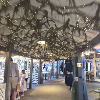 Old Florida Fish House - Walk way into the restaurant - Sushi Bars Near Me - Santa Rosa Beach, Florida
