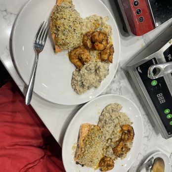 Kitchen Social - Cooking Schools Near Me - Farmers Branch, Texas Kitchen Social - Cooking Schools Near Me - Farmers Branch, Texas