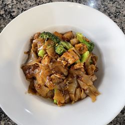 Zato Thai Cuisine & Sushi Bar