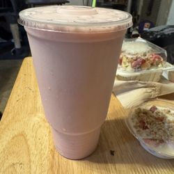La Michoacana Woodlake Ice Cream - Large fresa leche mixed with horchata