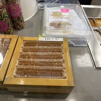 Yoajung - Yoajung fresh honeycomb their Specialty. - Ice Cream & Frozen Yogurt Near Me - Honolulu, Hawaii Yoajung - Yoajung fresh honeycomb their Specialty. - Ice Cream & Frozen Yogurt Near Me - Honolulu, Hawaii