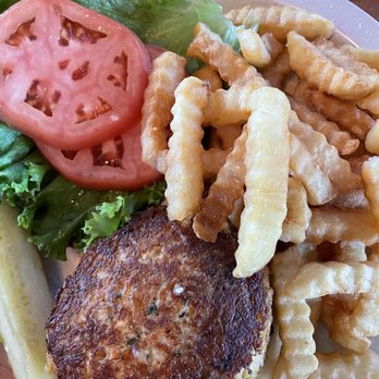 Yorktown Pub - Crabcake Sandwich - Pubs Near Me - Yorktown, Virginia Yorktown Pub - Crabcake Sandwich - Pubs Near Me - Yorktown, Virginia