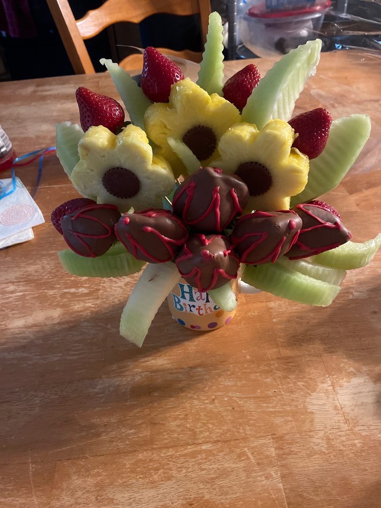 Edible Bouquets by Janaki Logo