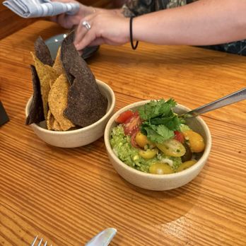La Condesa - GUACAMOLE - Mexican Near Me - Austin, Texas