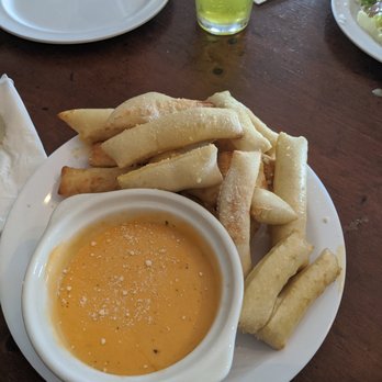 St Charles Saloon - breadsticks with beer cheese fondue - Pizza Near Me - Columbia, California St Charles Saloon - breadsticks with beer cheese fondue - Pizza Near Me - Columbia, California