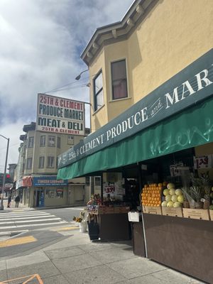 25th & Clement Produce Market by null