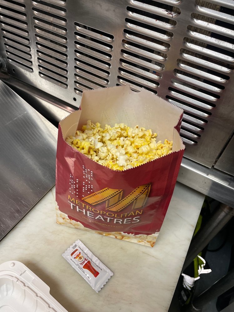 METROPOLITAN CAMINO REAL CINEMAS 37 Photos & 54 Reviews 7040