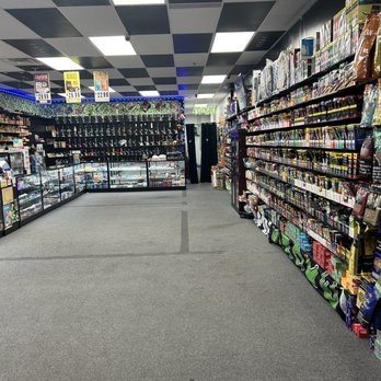 7 Star Tobacco & Vape - Inside view of shop - Tobacco Shops Near Me - O'Fallon, Missouri