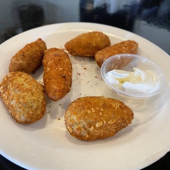 Danny's On Douglas - American Near Me - Elgin, Illinois